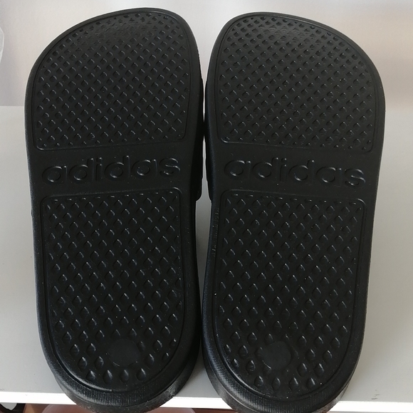 ADIDAS ADILETTE AQUA SLIDES - Picture 13 of 14